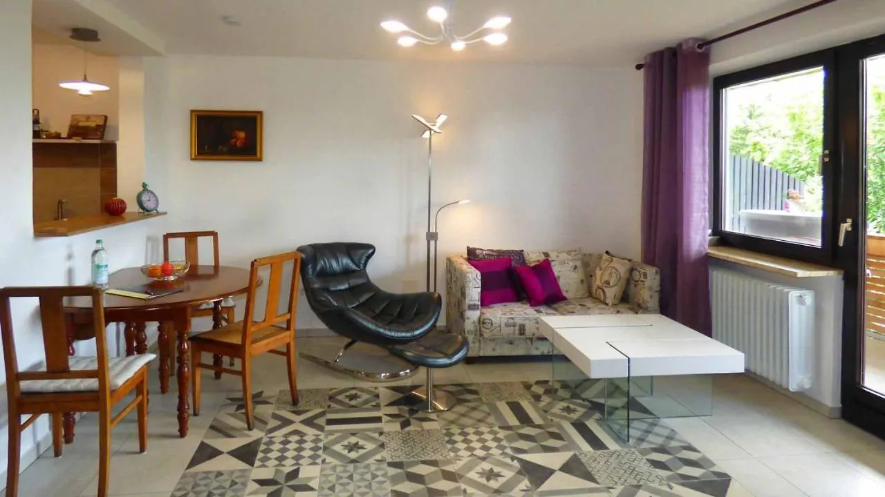 Haus Der 5 Kontinente Lägenhet Böbrach